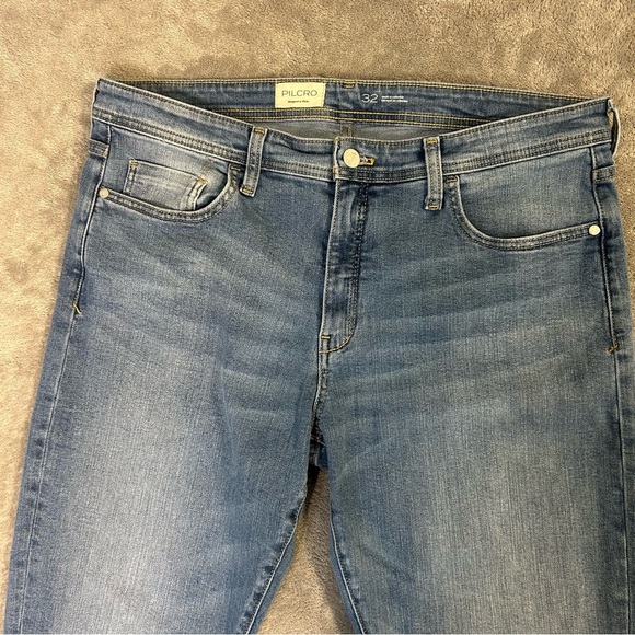 Pilcro Women’s Slim Boyfriend Jean Light Wash Size 32 - Picture 2 of 9